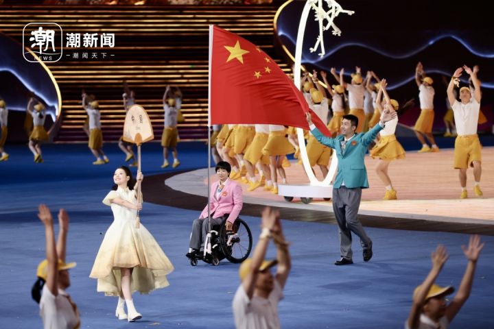 夜幕降临下的桂香与灯光：让每个人在杭州亚残