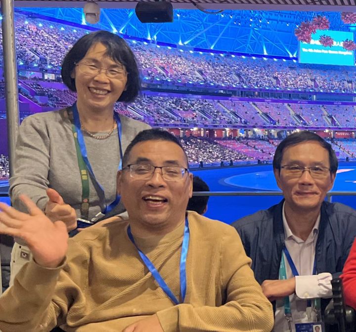 夜幕降临下的桂香与灯光：让每个人在杭州亚残