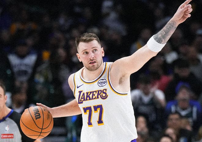 东契奇里夫斯双核爆发 湖人23分优势力克尼克斯