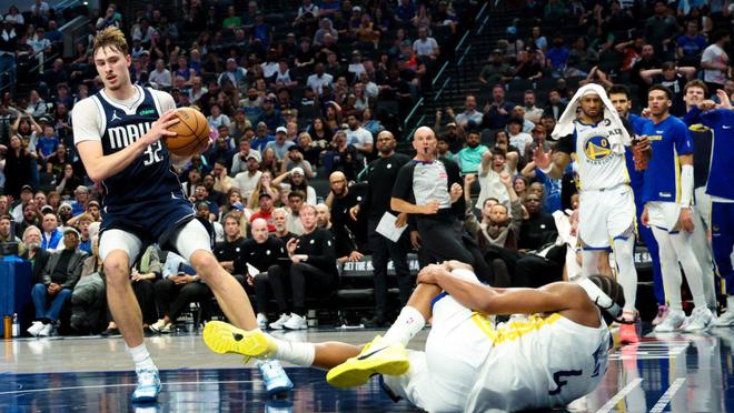 库珀·弗拉格悼念摩西·穆迪膝伤 勇士惜败小牛