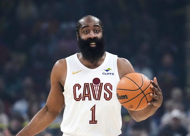 东契奇42分12助追平哈登历史第二纪录