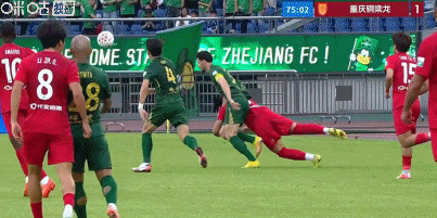 李镇全神级防守锁死米特里策 重庆龙客场力克浙