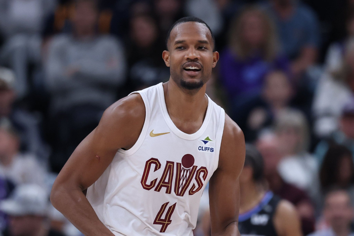 活塞詹金斯成关键变量 坎宁安缺阵显实力